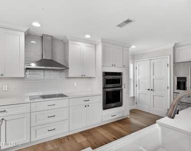 1766 Beach Avenue - Photo Thumbnail 21