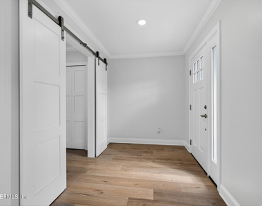 1766 Beach Avenue - Photo Thumbnail 6
