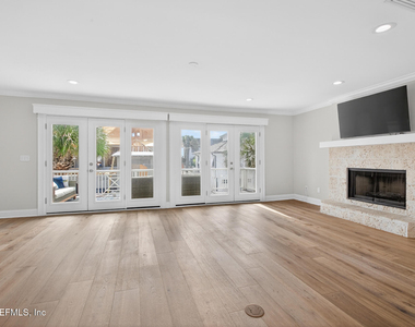 1766 Beach Avenue - Photo Thumbnail 13