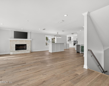 1766 Beach Avenue - Photo Thumbnail 11