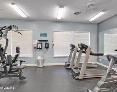 10550 Baymeadows Road - Photo Thumbnail 11