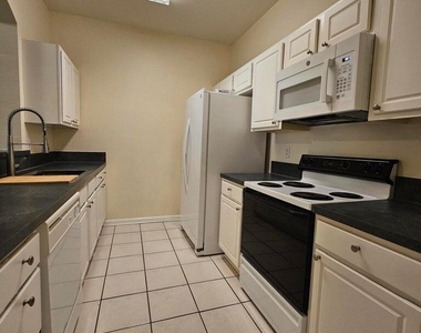 10550 Baymeadows Road - Photo Thumbnail 1