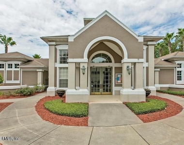 10550 Baymeadows Road - Photo Thumbnail 12