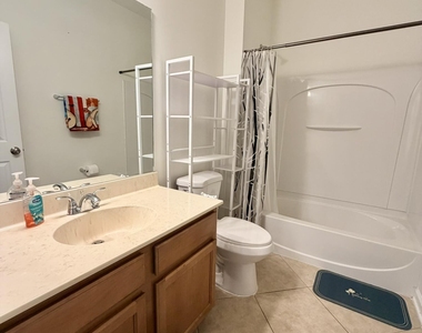 2411 Golfview Drive - Photo Thumbnail 15