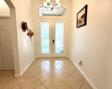 2411 Golfview Drive - Photo Thumbnail 1