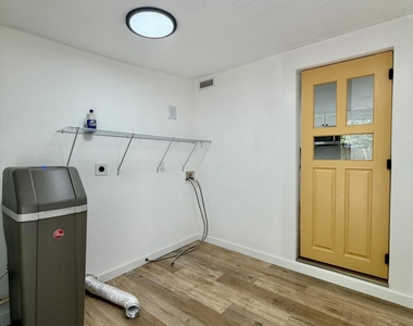 717 King Street - Photo Thumbnail 18