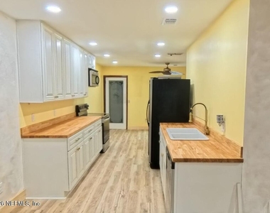 3054 Cobblewood Lane W - Photo Thumbnail 2