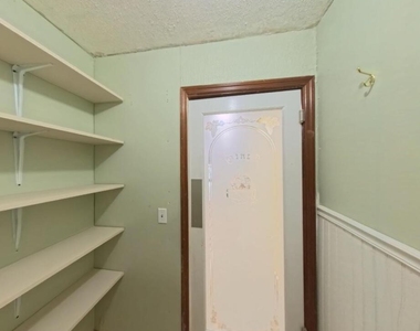 3054 Cobblewood Lane W - Photo Thumbnail 7