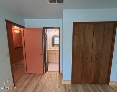3054 Cobblewood Lane W - Photo Thumbnail 11