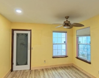 3054 Cobblewood Lane W - Photo Thumbnail 3