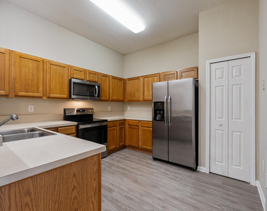 6099 Maggies Circle - Photo Thumbnail 7