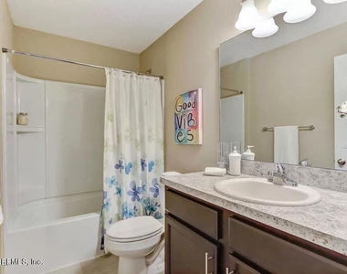 1308 Lake Shore Boulevard - Photo Thumbnail 3