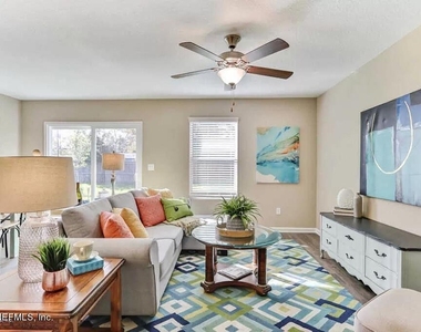 1308 Lake Shore Boulevard - Photo Thumbnail 7