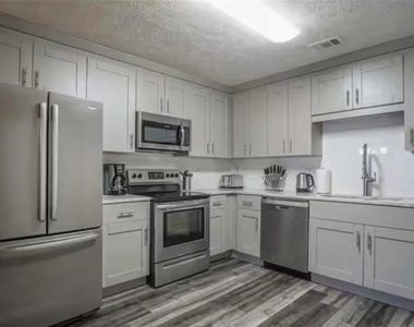 846 Park Place - Photo Thumbnail 100