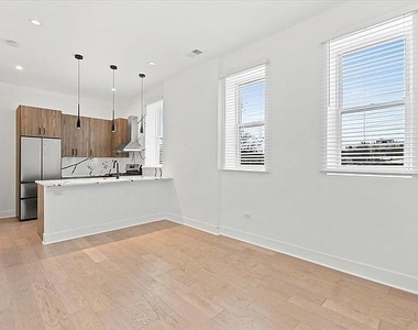 449 N Elizabeth Street - Photo Thumbnail 5