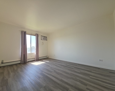 225 Gregory Street - Photo Thumbnail 4