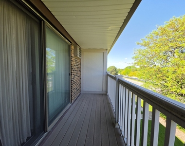 225 Gregory Street - Photo Thumbnail 8