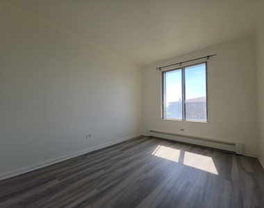 225 Gregory Street - Photo Thumbnail 5