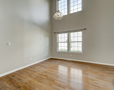 2631 Flagstone Circle - Photo Thumbnail 3