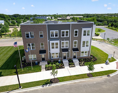 2635 Lohan Way - Photo Thumbnail 1