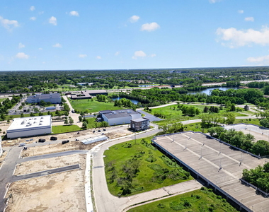 2635 Lohan Way - Photo Thumbnail 5