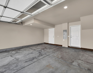 2635 Lohan Way - Photo Thumbnail 23