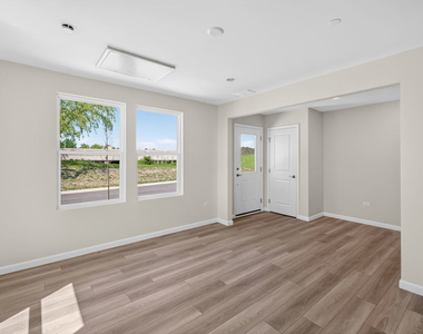 2635 Lohan Way - Photo Thumbnail 21