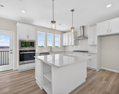 2635 Lohan Way - Photo Thumbnail 10