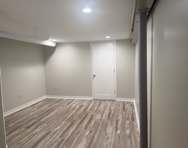 6758 S Karlov Avenue - Photo Thumbnail 9