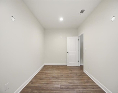 5869 Chickasaw Lane - Photo Thumbnail 41
