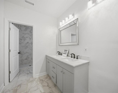 5869 Chickasaw Lane - Photo Thumbnail 16