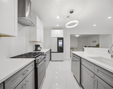 5869 Chickasaw Lane - Photo Thumbnail 20