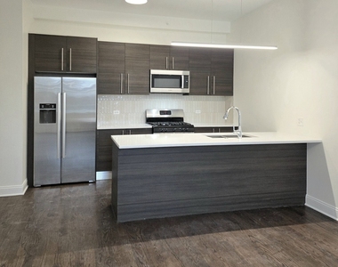 1537 N Orleans Avenue - Photo Thumbnail 1