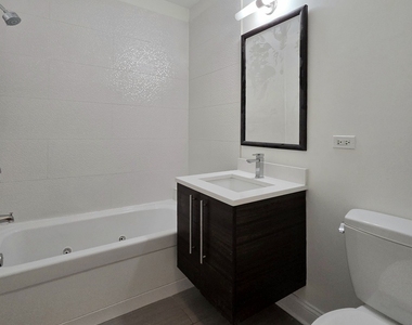 1537 N Orleans Avenue - Photo Thumbnail 9
