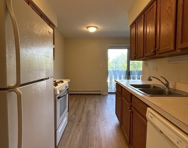 1077 Dickens Way - Photo Thumbnail 1