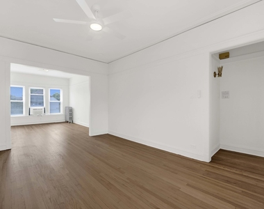 2107 W Eastwood Avenue - Photo Thumbnail 9