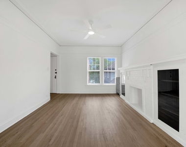 2107 W Eastwood Avenue - Photo Thumbnail 5