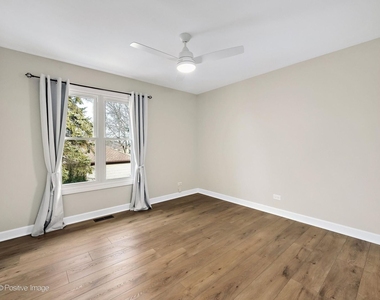 887 Braintree Lane - Photo Thumbnail 16