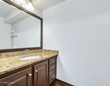 887 Braintree Lane - Photo Thumbnail 13