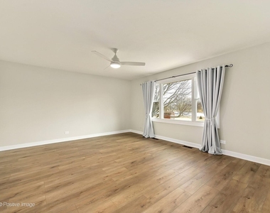 887 Braintree Lane - Photo Thumbnail 14