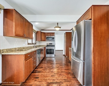 887 Braintree Lane - Photo Thumbnail 8