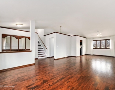 887 Braintree Lane - Photo Thumbnail 3