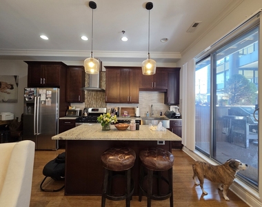 22 N Aberdeen Street - Photo Thumbnail 2