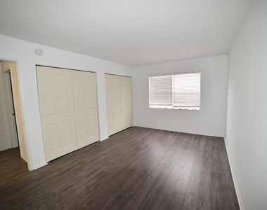 437 N Cambridge Drive - Photo Thumbnail 11
