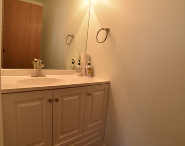 437 N Cambridge Drive - Photo Thumbnail 9