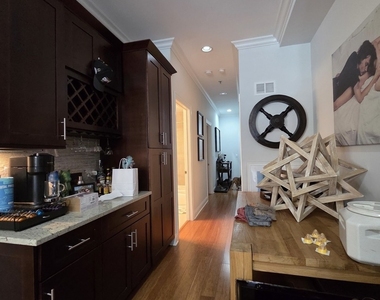 20 N Aberdeen Street - Photo Thumbnail 8