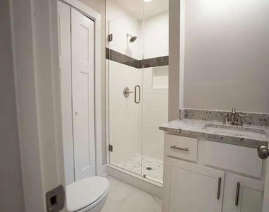 954 Parsons Street Sw - Photo Thumbnail 10