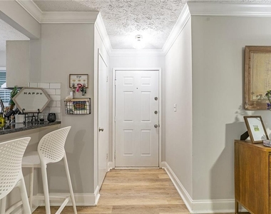 6800 Glenridge Drive - Photo Thumbnail 2