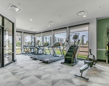 29w710 Cambridge Court - Photo Thumbnail 33
