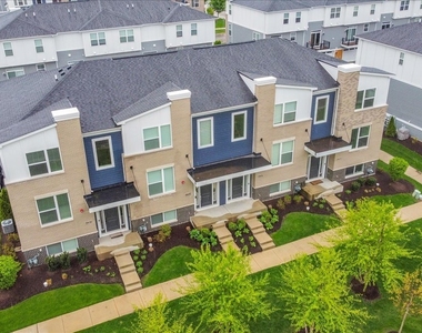 29w710 Cambridge Court - Photo Thumbnail 27
